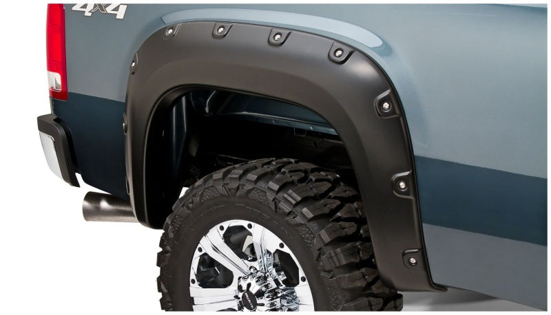 Bushwacker 11-14 GMC Sierra 3500 Fleetside Boss Pocket Style Flares 4pc Excludes Dually - Black Bushwacker