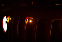 Load image into Gallery viewer, DV8 Offroad 2018+ Jeep JL Grill Amber Marker Lights DV8 Offroad