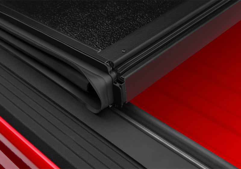 UnderCover 2020 Jeep Gladiator 5ft Flex Bed Cover Undercover