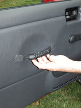 Load image into Gallery viewer, Rugged Ridge Door Pull Straps Black 97-06 Jeep Wrangler Rugged Ridge