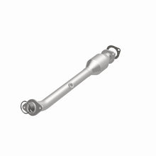 Load image into Gallery viewer, MagnaFlow Converter Direct Fit 05-12 Nissan Pathfinder 4.0L / 05-15 NIssan Xterra 4.0L Magnaflow