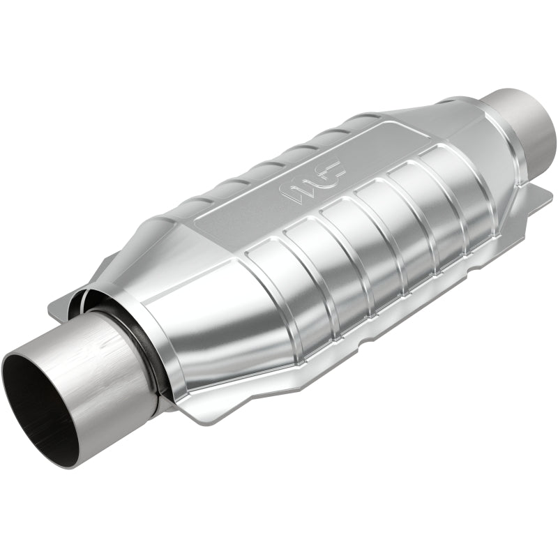 MagnaFlow Conv Univ 2.5in Inlet/Outlet Center/Center Oval 12in Body L x 6.5in W x 16in Overall L Magnaflow