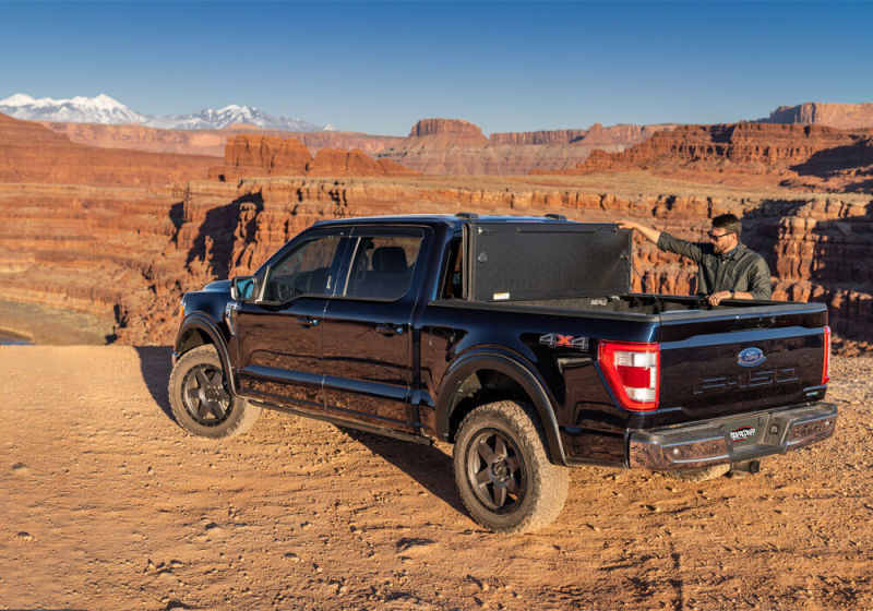 UnderCover 2021+ Ford F-150 Crew Cab 5.5ft Armor Flex Bed Cover Cover Undercover