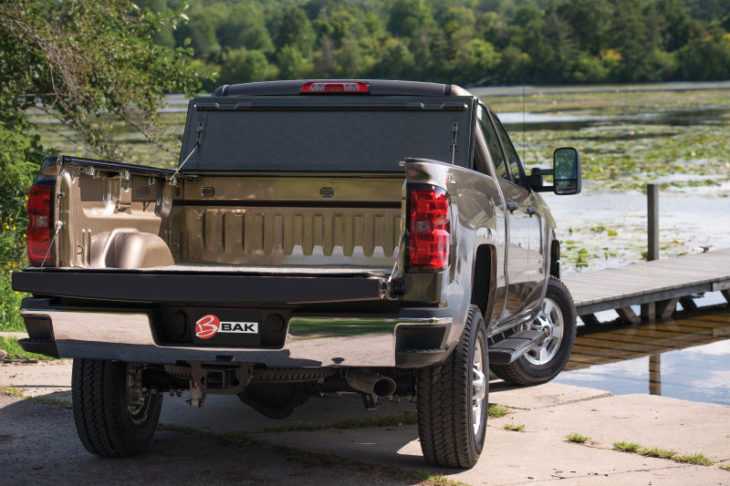 BAK 19-20 Chevy Silverado 5ft 8in Bed (New Body Style) BAKFlip FiberMax BAK