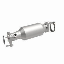 Load image into Gallery viewer, Magnaflow Conv DF 13-15 Frontier 4 Close Coupled Magnaflow
