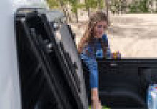 Load image into Gallery viewer, BAK 2020 Jeep Gladiator 5ft Bed BAKFlip MX4 BAK