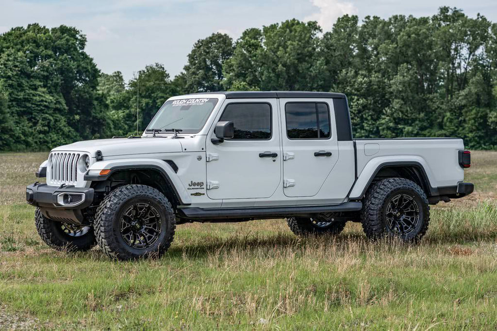 2.5 Inch Leveling Kits | Springs | V2 | Jeep Gladiator JT (20-23) Rough Country