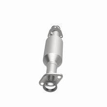 Load image into Gallery viewer, MagnaFlow Conv DF 97-01 Honda CR-V 2.0L Magnaflow
