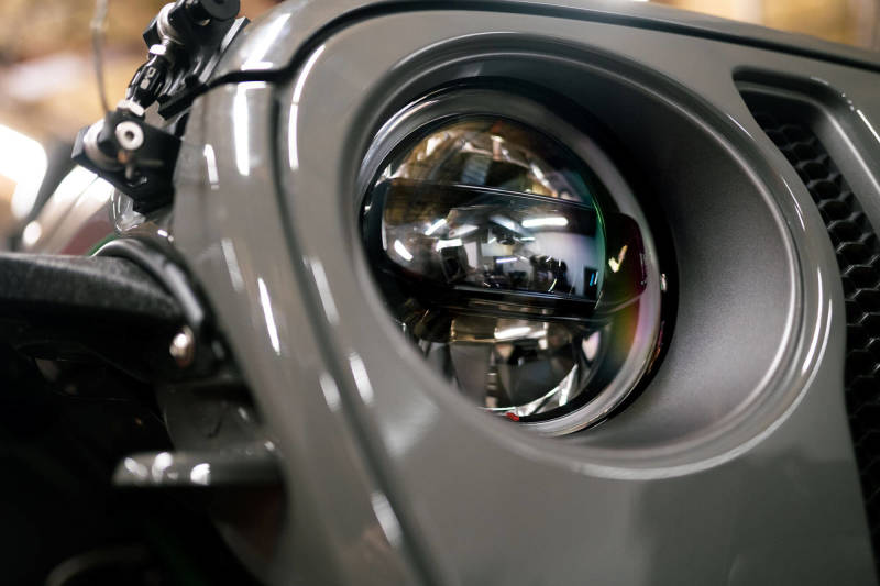 DV8 Offroad 18-22 Jeep Gladiator Wrangler LED Projector Headlights DV8 Offroad