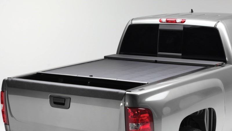 Roll-N-Lock 2020 Chevy Silverado / GMC Sierra 2500-3500 80-1/2in M-Series Retractable Tonneau Cover Roll-N-Lock