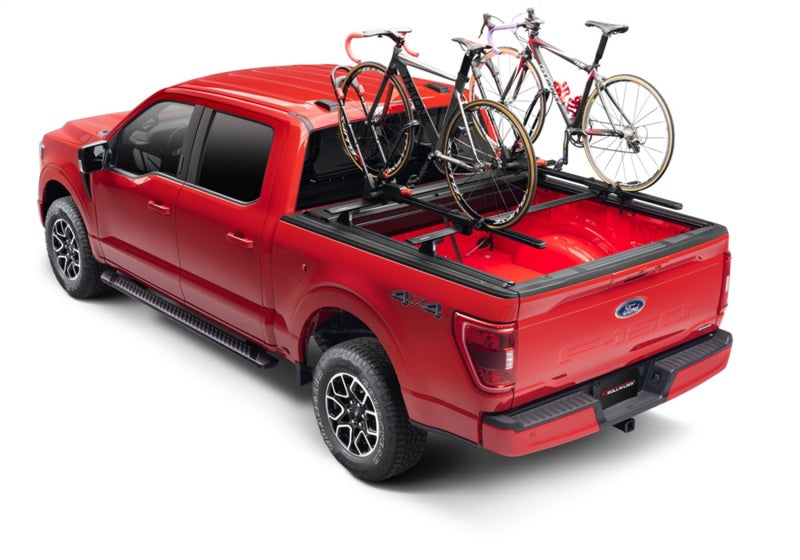 Roll-N-Lock 21-22 Ford F150 (w/o OE Cargo Tracks - 67.1in Bed) E-Series XT Retractable Tonneau Cover Roll-N-Lock