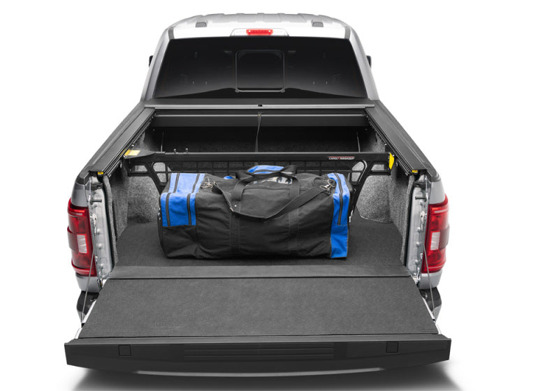 Roll-N-Lock 17-19 Ford F-250/F-350 Super Duty SB 80-3/8in Cargo Manager Roll-N-Lock