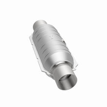 Load image into Gallery viewer, MagnaFlow Conv Univ 2.5in Inlet/Outlet Center/Center Round 11in Body L x 5.125in W x 15in Overall L Magnaflow