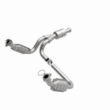 Load image into Gallery viewer, MagnaFlow Conv DF 09-13 Chevy Avalanche 5.3L Magnaflow