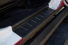 Load image into Gallery viewer, Bushwacker 20-21 Jeep Gladiator Trail Armor Rocker Panel Bushwacker