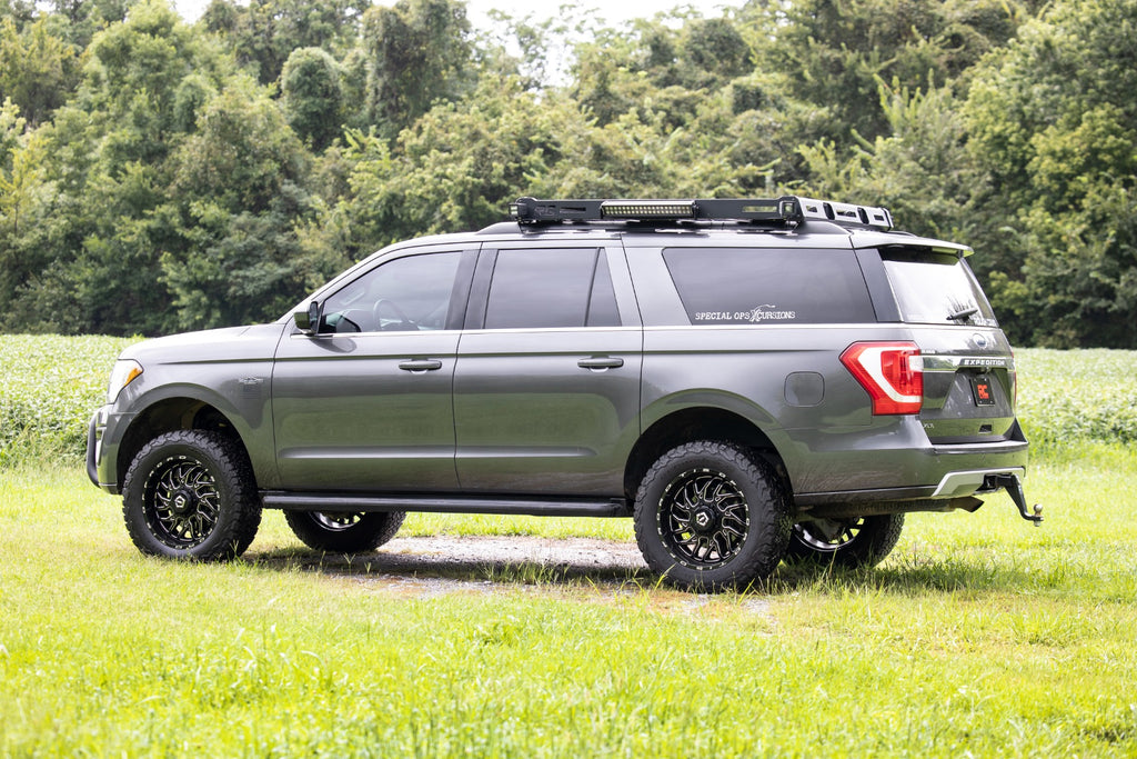 3 Inch Lift Kit | UCA | M1 Struts | Ford Expedition 4WD (2018-2023) Rough Country