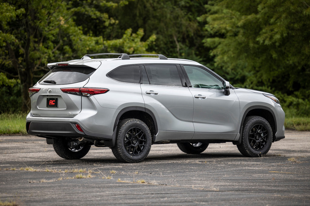2 Inch Lift Kit | Toyota Highlander 4WD (2020) Rough Country