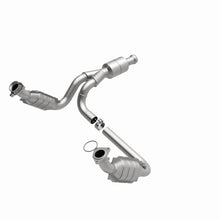 Load image into Gallery viewer, MagnaFlow Conv DF 09-13 Chevy Avalanche 5.3L Magnaflow