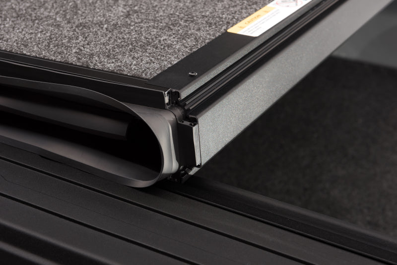 UnderCover 15-20 Ford F-150 5.5ft Ultra Flex Bed Cover - Matte Black Finish Undercover