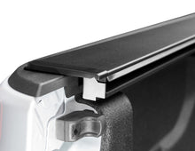 Load image into Gallery viewer, Roll-N-Lock 2020 Jeep Gladiator 5ft bed M-Series Retractable Tonneau Cover Roll-N-Lock
