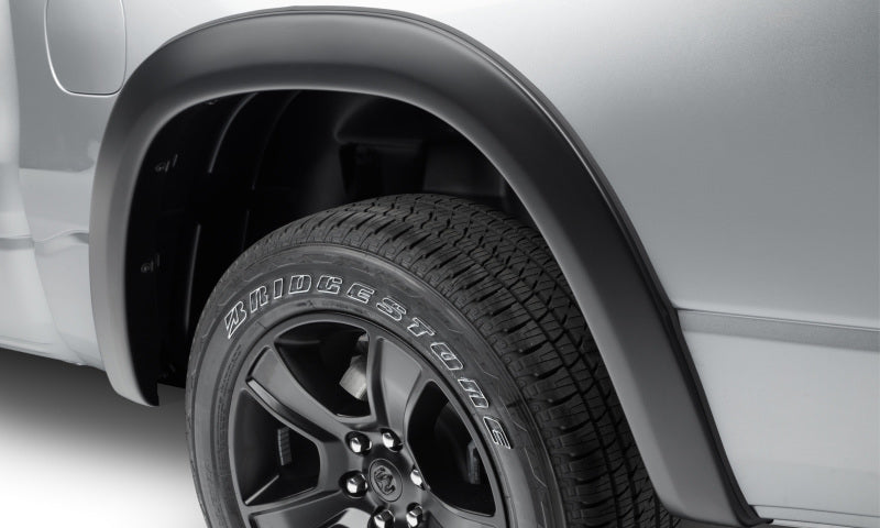 Bushwacker 19-22 Ram 1500 (Excl. Rebel/TRX) 76.3 & 67.4in Bed OE Style Flares 4pc Set - Blk / Smooth Bushwacker