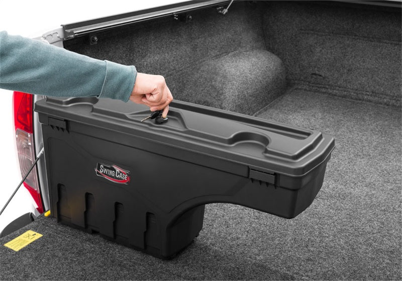 UnderCover 2022 Nissan Frontier Ext/Crew All Beds Drivers Side Swing Case - Black Smooth Undercover