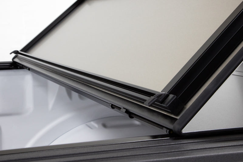 Access LOMAX Tri-Fold Cover 16-19 Toyota Tacoma (Excl OEM Hard Covers) - 6ft Standard Bed Access
