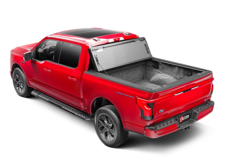 BAK 21-22 Ford F-150 (Incl. 2022 Lightning) BAKFlip MX4 5.7ft Bed Cover - Matte Finish BAK