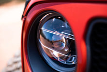 Load image into Gallery viewer, DV8 Offroad 2018+ Jeep Wrangler JL/Gladiator LED Projector Headlights DV8 Offroad