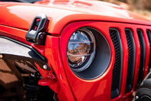 Load image into Gallery viewer, DV8 Offroad 2018+ Jeep Wrangler JL/Gladiator LED Projector Headlights DV8 Offroad