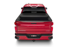 Load image into Gallery viewer, Truxedo 19-20 GMC Sierra &amp; Chevrolet Silverado 1500 (New Body) 5ft 8in Lo Pro Bed Cover Truxedo