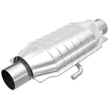 Load image into Gallery viewer, MagnaFlow Conv Universal 2.5 inch T2 Rear Magnaflow