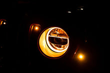 Load image into Gallery viewer, DV8 Offroad 2018+ Jeep Wrangler JL/Gladiator LED Projector Headlights DV8 Offroad