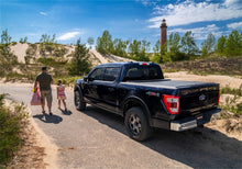 Load image into Gallery viewer, Roll-N-Lock 16-18 Toyota Tacoma Crew Cab SB 60-1/2in M-Series Retractable Tonneau Cover Roll-N-Lock