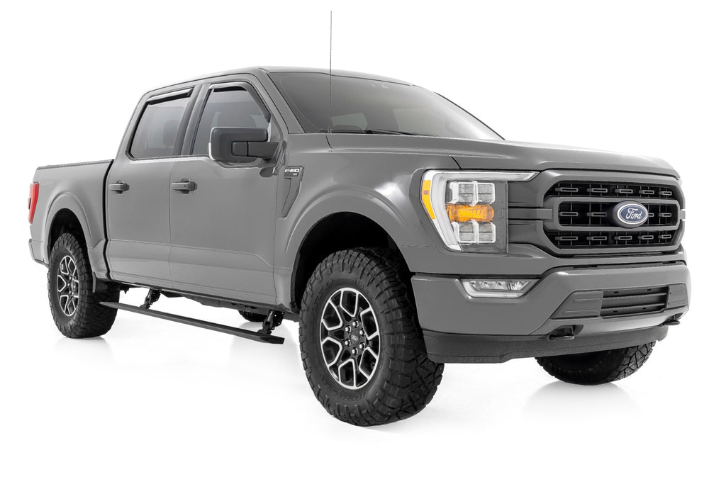 Power Running Boards | Lighted | Crew Cab | Ford F-150/F-150 Lightning/Raptor/Super Duty (15-23) Rough Country