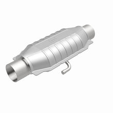 Load image into Gallery viewer, MagnaFlow Conv Universal 2.5 inch T2 Rear Magnaflow