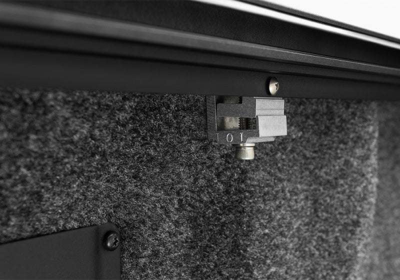 Roll-N-Lock 2021 Ford F-150 67.1in E-Series Retractable Tonneau Cover Roll-N-Lock