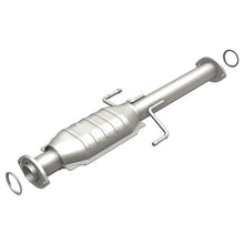 Load image into Gallery viewer, MagnaFlow Conv DF 01-02 Tacoma CC-SB 3.4L 4w Magnaflow