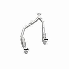 Load image into Gallery viewer, MagnaFlow Conv DF 99-04 LR Discovery V8 49S Magnaflow