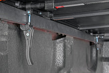 Load image into Gallery viewer, Soft Tri-Fold Bed Cover | 6'7" Bed | No OE Rail | Toyota Tundra (07-23) Rough Country
