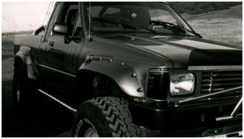 Bushwacker 84-88 Toyota Cutout Style Flares 2pc - Black Bushwacker