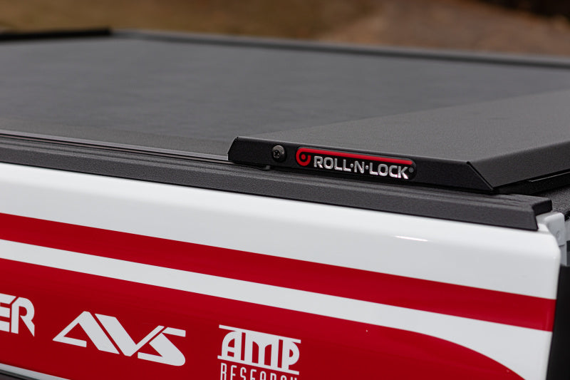 Roll-N-Lock 2020 Jeep Gladiator 5ft bed M-Series Retractable Tonneau Cover Roll-N-Lock