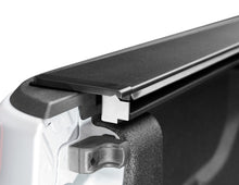 Load image into Gallery viewer, Roll-N-Lock 2020 Jeep Gladiator 5ft bed M-Series Retractable Tonneau Cover Roll-N-Lock