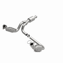 Load image into Gallery viewer, MagnaFlow Conv DF 09-13 Chevy Avalanche 5.3L Magnaflow