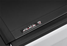 Load image into Gallery viewer, UnderCover 2020 Jeep Gladiator 5ft Ultra Flex Bed Cover - Matte Black Finish Undercover