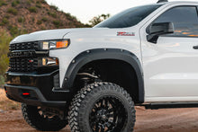 Load image into Gallery viewer, Pocket Fender Flares | GAN Silver Ice Metallic | Chevy Silverado 1500 (19-21) Rough Country