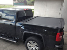 Load image into Gallery viewer, Roll-N-Lock 16-18 Toyota Tacoma Access Cab/Double Cab LB 73-11/16in M-Series Tonneau Cover Roll-N-Lock