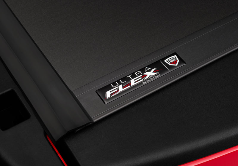 UnderCover 19-20 Ram 1500 5.7ft Ultra Flex Bed Cover - Matte Black Finish Undercover