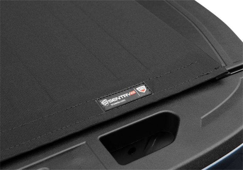 Truxedo 2020 GMC Sierra & Chevrolet Silverado 2500HD & 3500HD 6ft 9in Sentry CT Bed Cover Truxedo