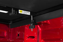 Load image into Gallery viewer, Tonno Pro 15-19 Chevy Colorado 6ft Fleetside Hard Fold Tonneau Cover Tonno Pro